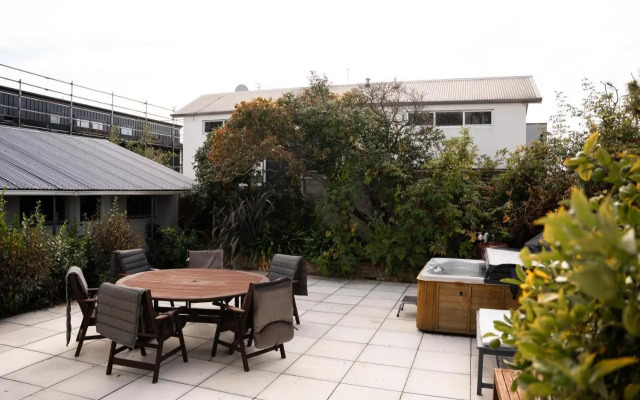 Charming 1920s Villa on Bealey Ave