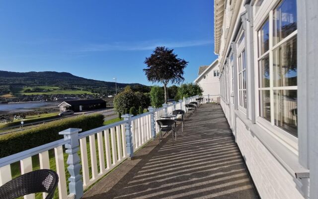 Eidsvåg Fjordhotell
