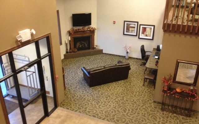 Shenandoah Inn & Suites