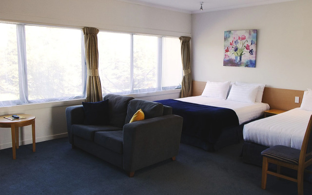 Saxton Lodge