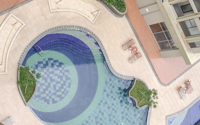 Nice Studio At 11Th Floor Transpark Cibubur Apartment