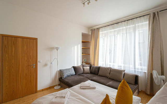 Bright Ruterra Apartment in the Heart of Prague