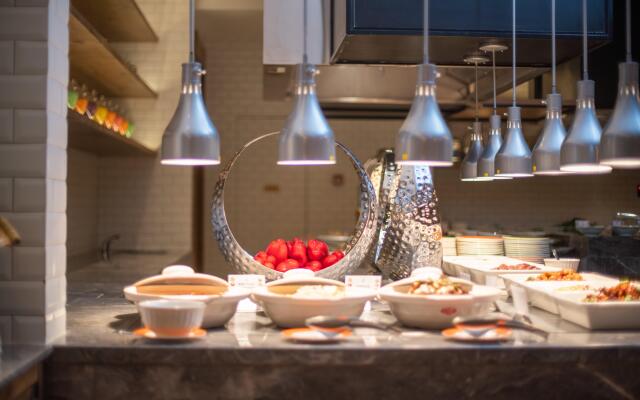 Holiday Inn Jilin Beidahu by IHG
