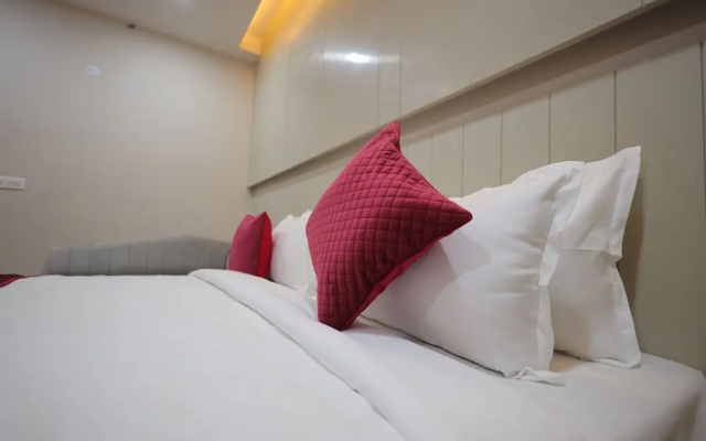 Hotel Taj Crown Plaza
