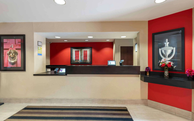Extended Stay America Suites Indianapolis Airport