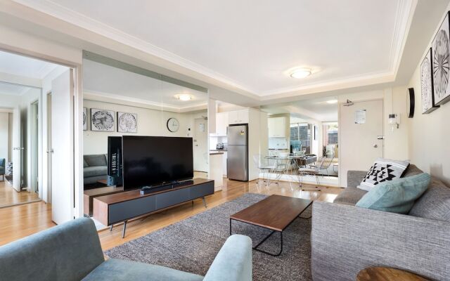 Darlinghurst 21 Crn Furnished Apartment