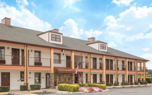 Baymont by Wyndham Commerce GA Near Tanger Outlets Mall
