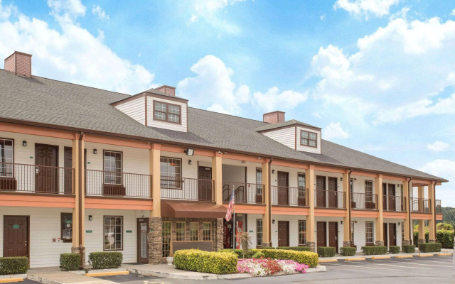 Baymont by Wyndham Commerce GA Near Tanger Outlets Mall