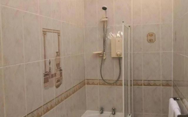 OYO Dunmar House Hotel