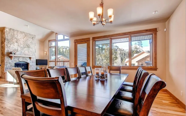 Riverwood 4 Bedroom Home by RedAwning