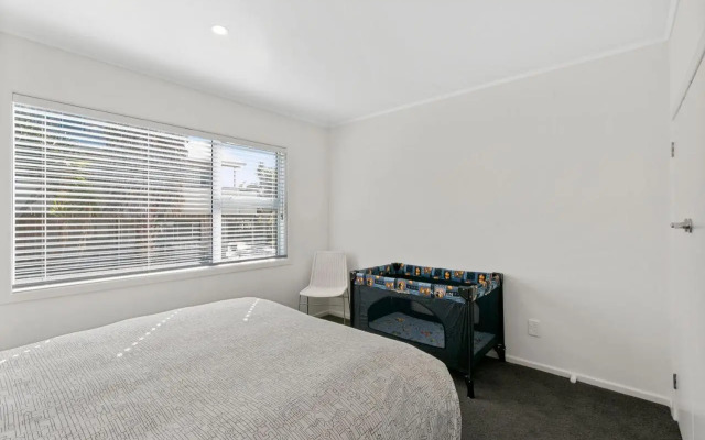 The Waihi Beach House - Waihi Beach Holiday Home