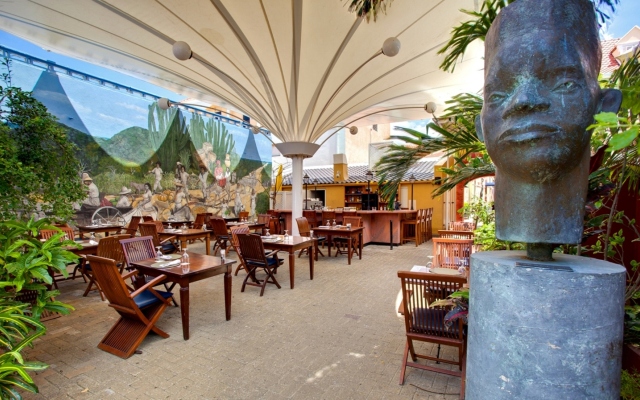 Kura Hulanda Village & Spa