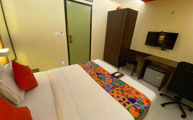 Hotel Regal International-Near Mumbai International Airport