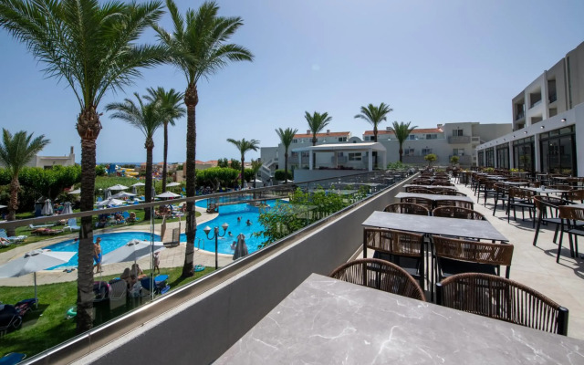 Selini Suites & Waterpark
