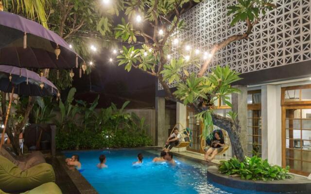 Interconnection Hostel