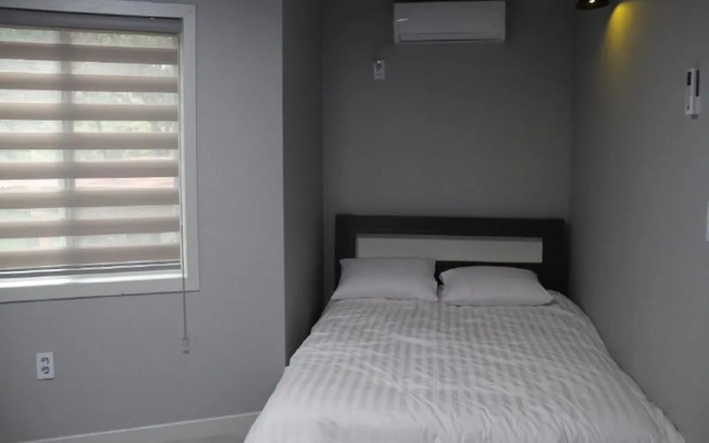 Gapyeong Calbongsanokeuvalley Pension