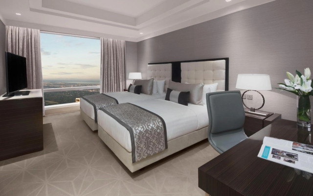 Shangri-La Residences at the Fort, Manila