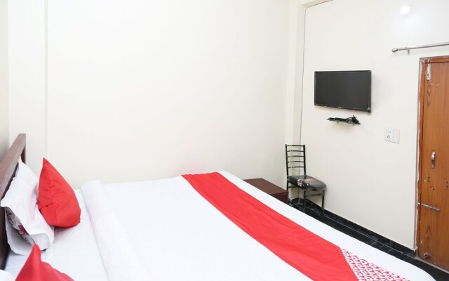 OYO 38149 Shiva Guest House