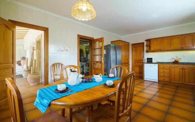 Villa Cantallops