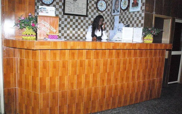 Emglo Suites