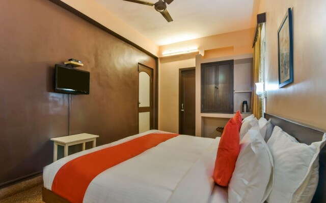 OYO 807 Hotel Gopika International