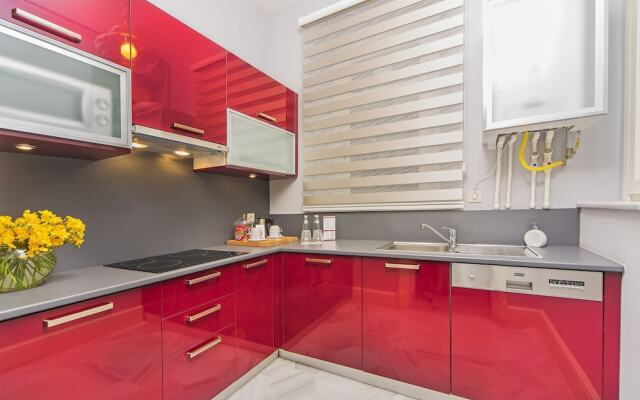 Sophisticatedly Decorated 2 Bedroom Apartment in Galata
