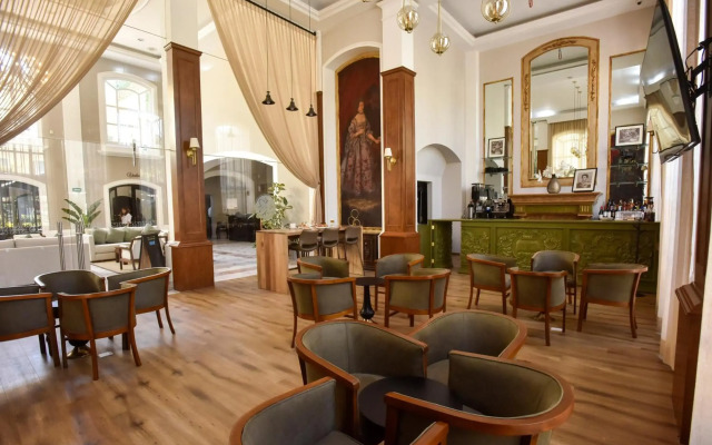 Plaza Camelinas Hotel