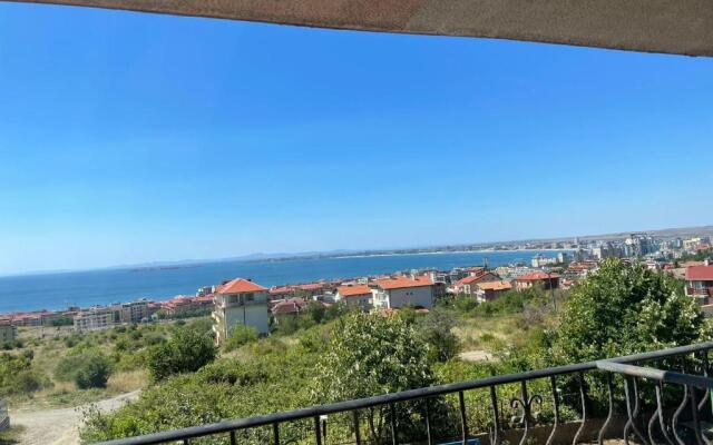 Инцараки 5 , Свети Влас