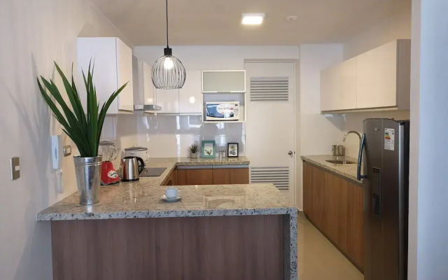 Trendy Host Canvas, Miraflores