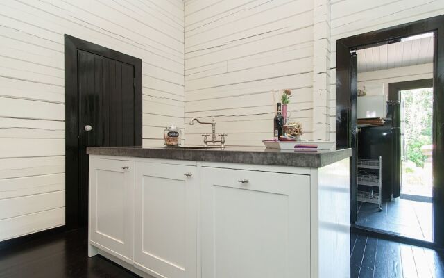 Upscale Mansion in Huisduinen North Holland With Garden