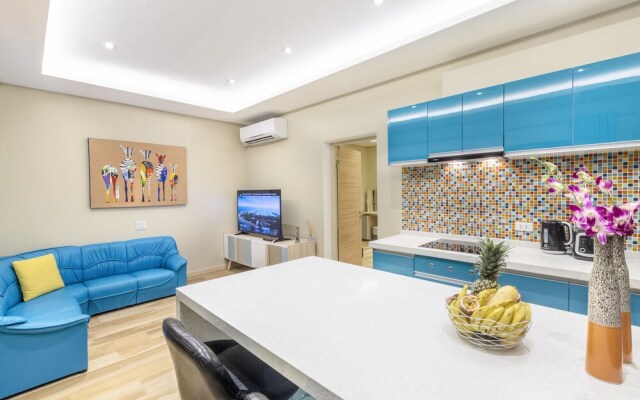 4 Bedrooms Villa Colibri