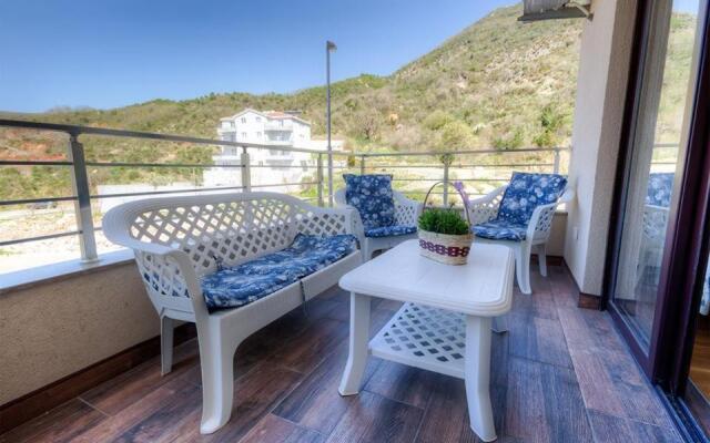 Marina Apartment