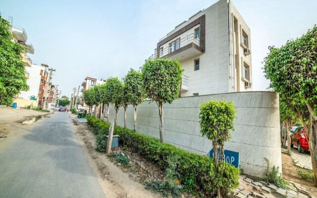 OYO 14545 Hotel Blueleaf