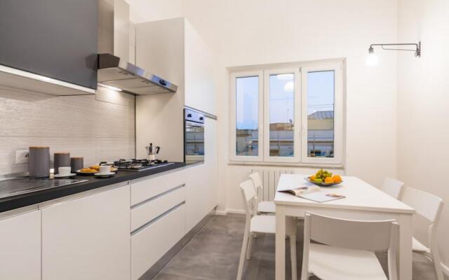 Flat 98M² 3 Bedrooms 3 Bathrooms - Naples