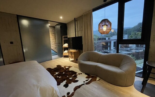 Deer Chaser Hotel