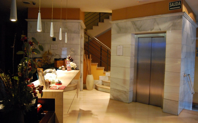 Hotel Mieres del Camino