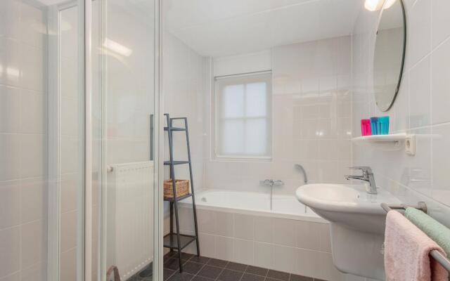 Thatched Villa With 2 Bathrooms Near Appelscha