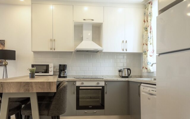 Elegant Two-bedroom Apartment in Upscale Surroundings