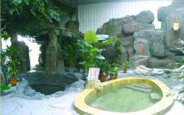 Yixinyuan Hotspring Hotel