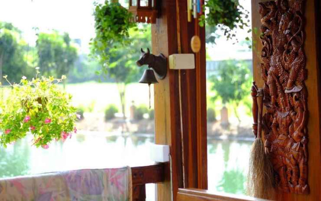 Chanmai Resort (ชานไม้ รีสอร์ท)