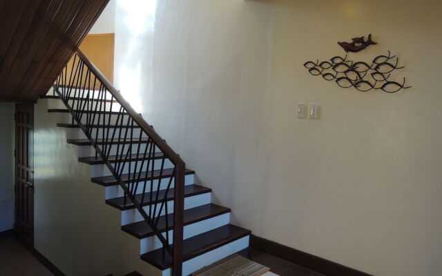 Palm Seaside Inn and Beach Resort