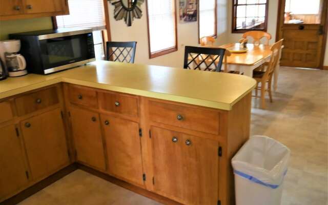 Queen Bee - 2 Br Home