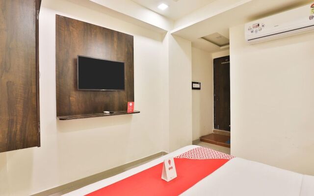OYO 11072 Hotel Kajri Residency