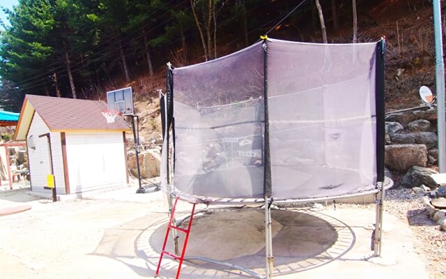 Hwacheon Unam Valley Pension