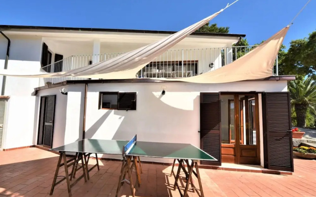 Belvilla by OYO Villa Alexa