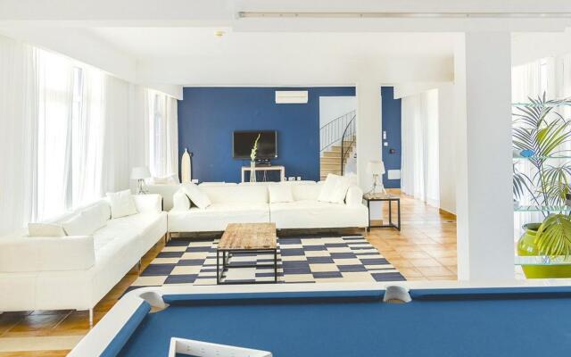 Monte Doiro Refugio Design