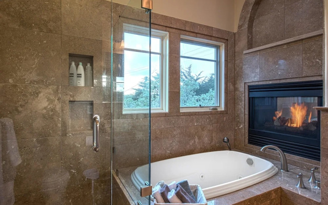 3724 Sea Glass Sanctuary