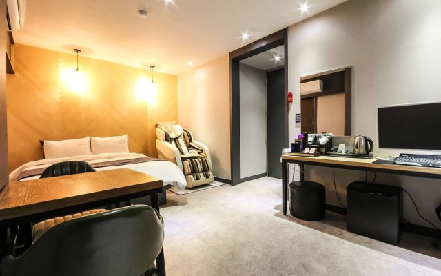 Suncheon Hotel THE B
