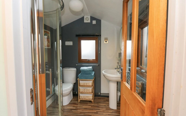 Dolly the Circus Wagon