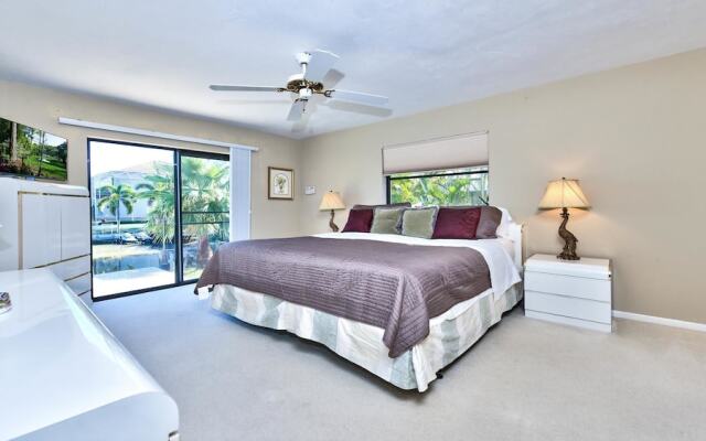 Sirena Waterfront 3 Bedroom Home by NFVH